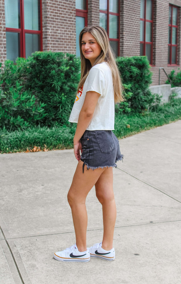 The Erin Seminoles Circle Vintage Cropped Tee (Vintage White)